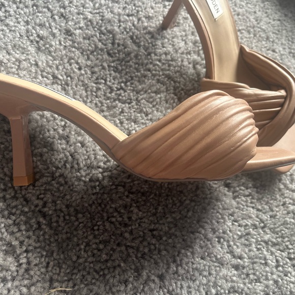 Steve Madden heel - Picture 3 of 5